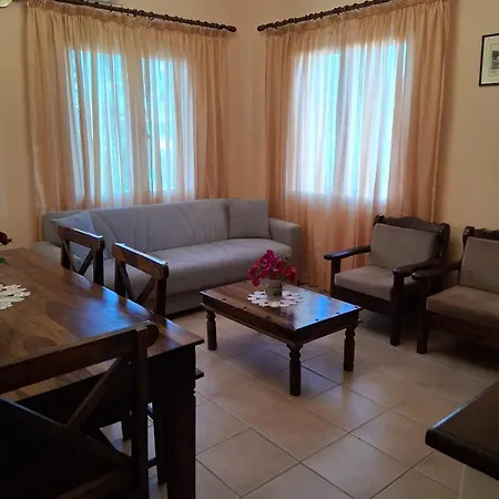 Makris House-giasemi * Айя-Евфимия