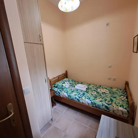 Makris House-giasemi Agia Efimia