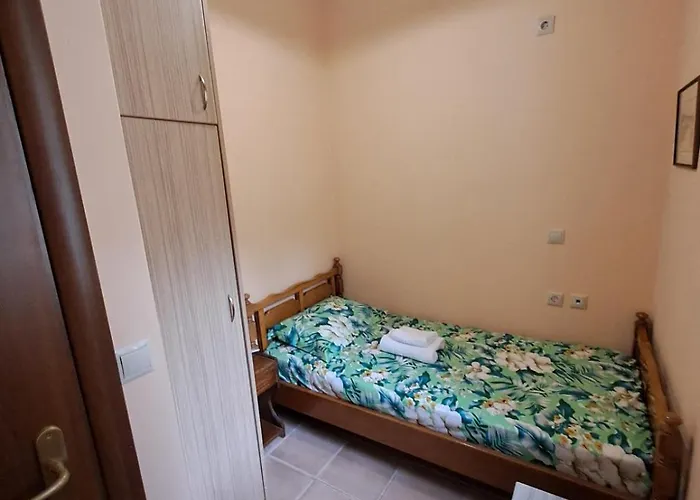 Makris House-giasemi Айя-Евфимия